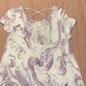 Backless, loose, t-shirt